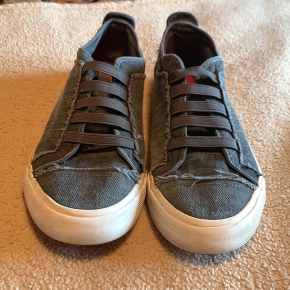 Blowfish Malibu Unisex kids shoes Sz 4 - Picture 3 of 3